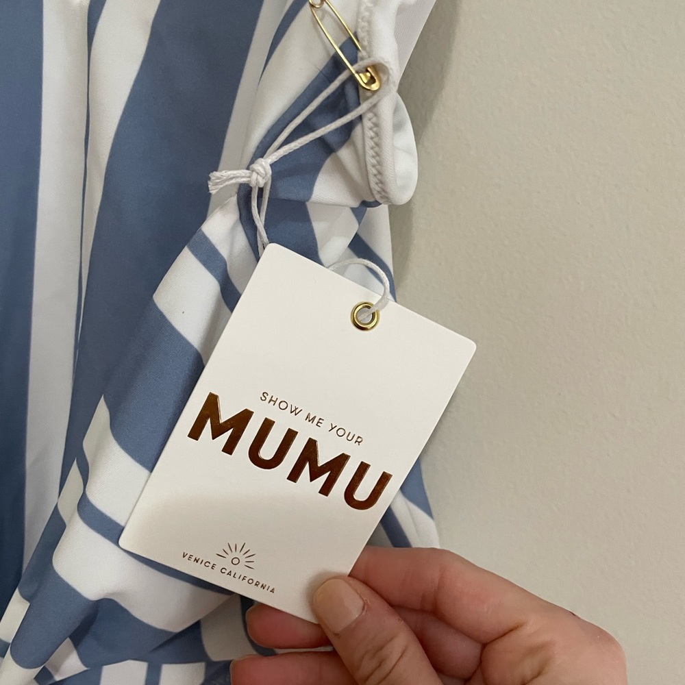 Show me your Mumu Malibu one piece. Never Worn. Got as a gift a size too small - Picture 2 of 4